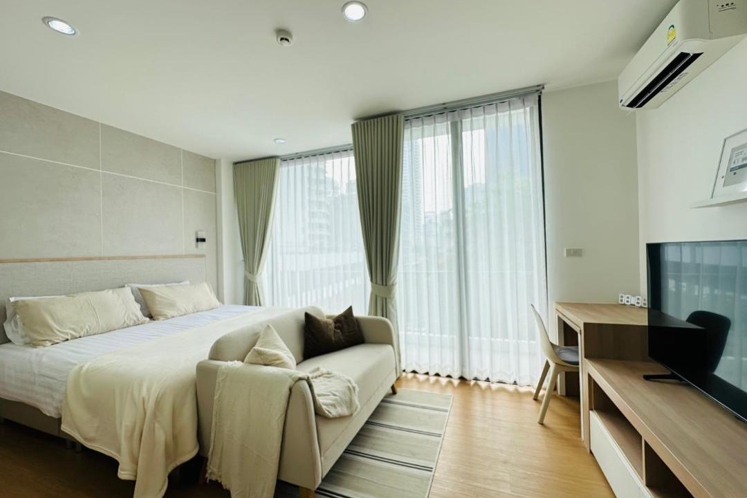 Photo of Bedroom in Khlong Toei Nuea