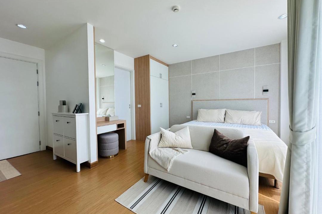 Photo of Bedroom in Khlong Toei Nuea