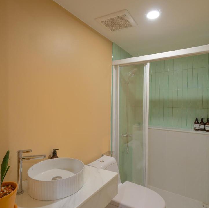 Photo of Bathroom in Din Daeng