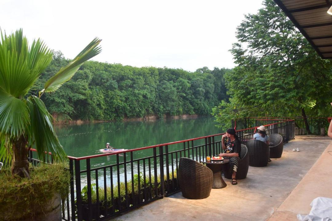 Photo of Others in Phunphin
