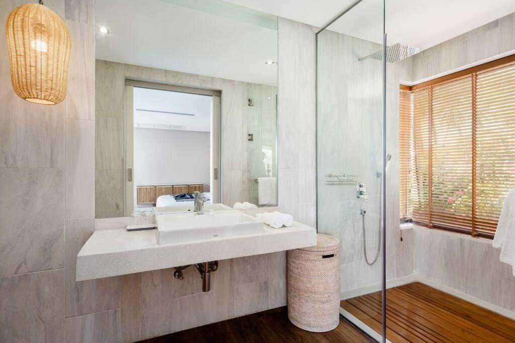 Photo of Bathroom in Laem Set