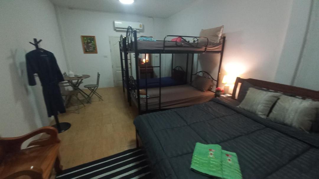 Photo of Bedroom in Hua Toei