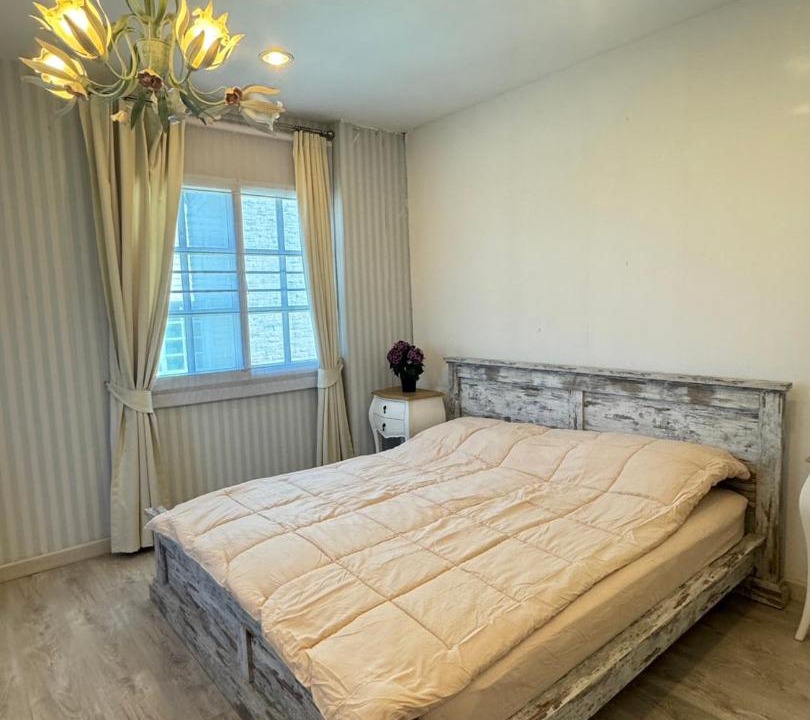 Photo of Bedroom in Khanong Phra
