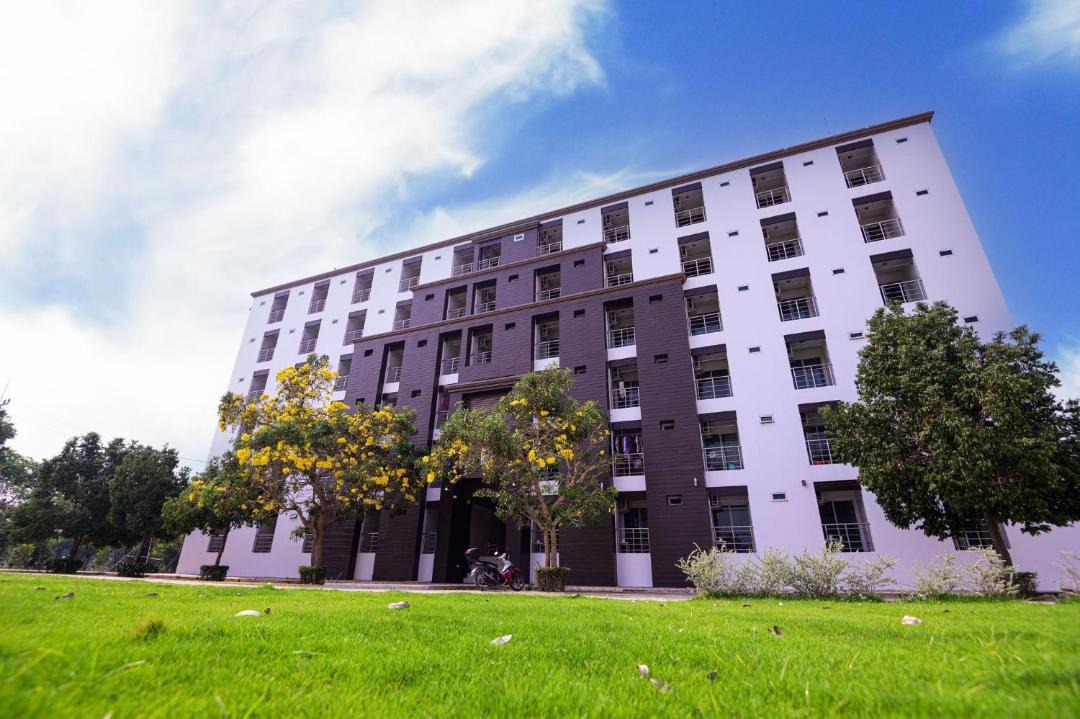 Photo of Buildings in Bang Pla Ma