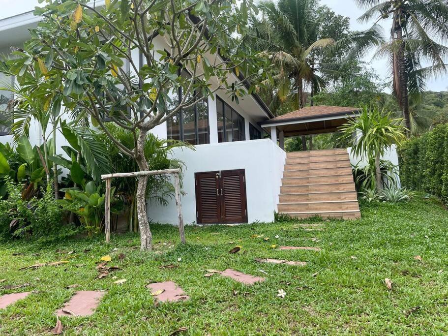 Photo of Buildings in Wok Tum