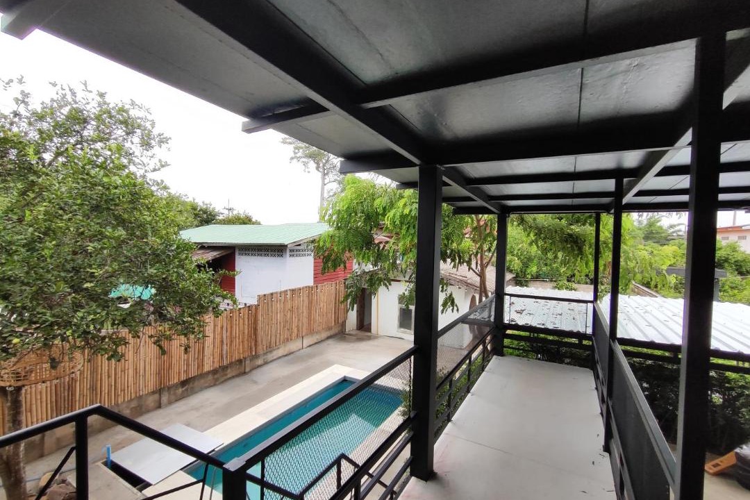 Photo of Patio Balcony in Thai Chana Suek