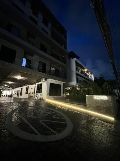Photo of Buildings in Khlong Toei