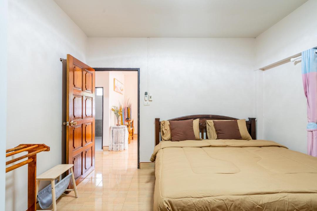 Photo of Bedroom in Phongprasan