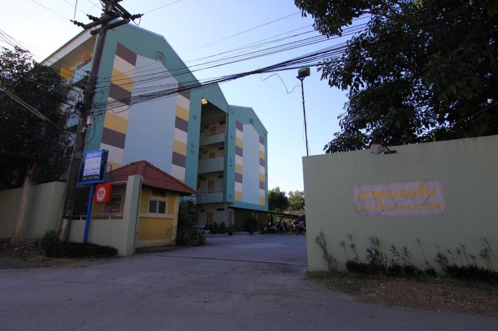 Photo of Buildings in Mueang Nga