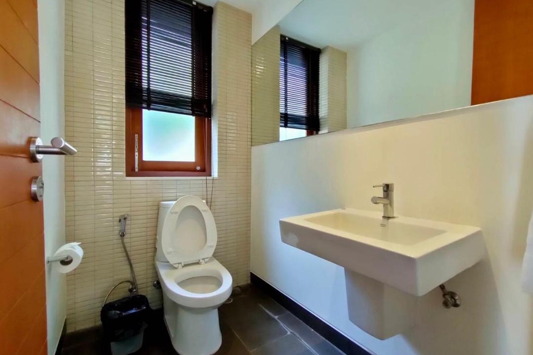 Photo of Bathroom in Pak Nam Pran