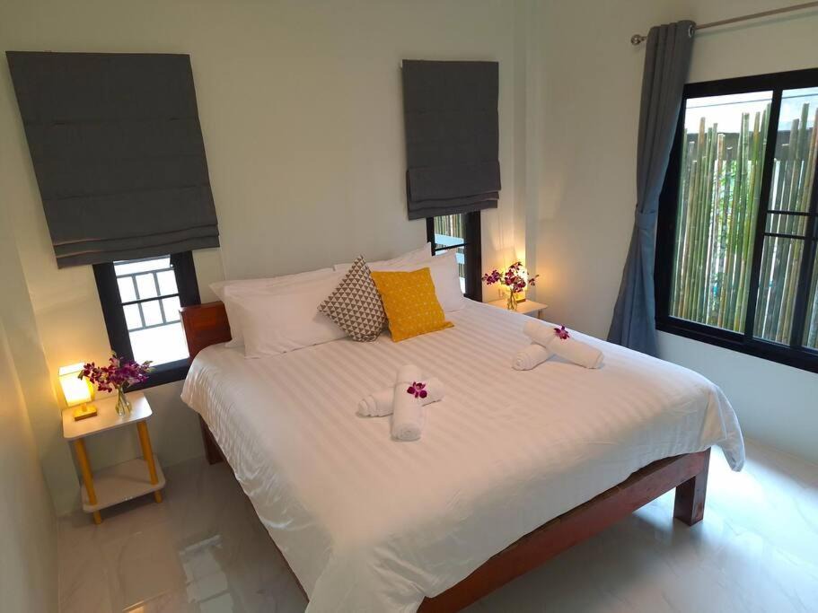 Photo of Bedroom in Haad Yao