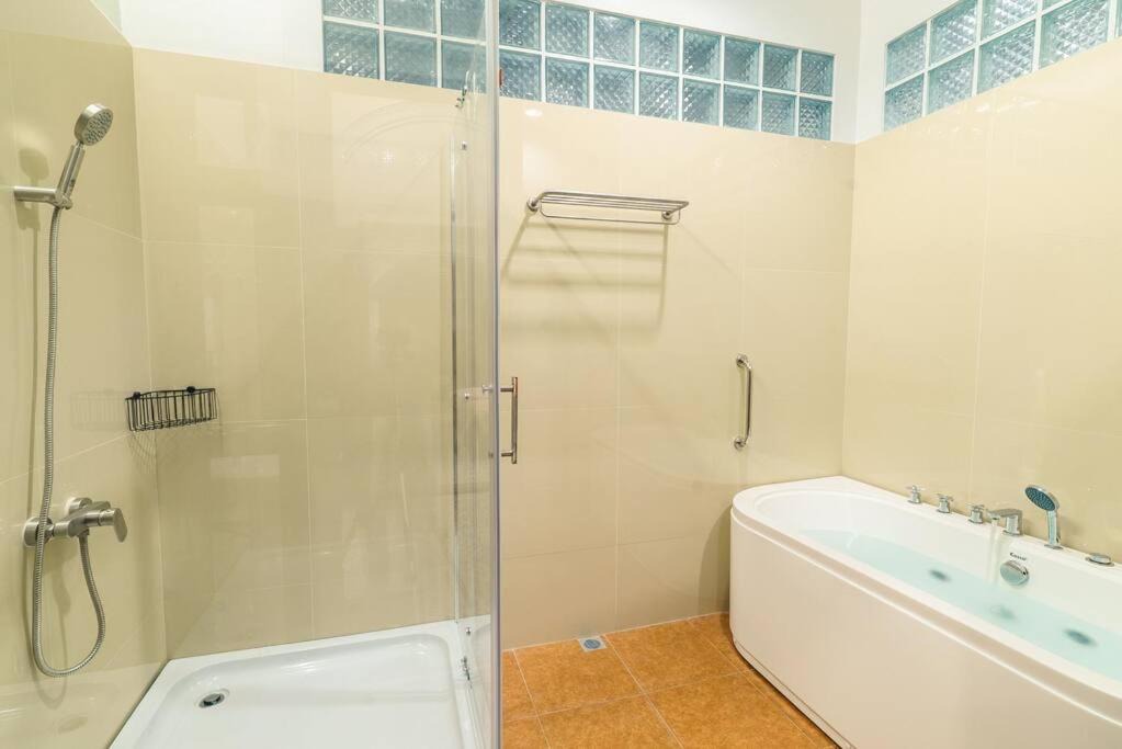Photo of Bathroom in Lampang