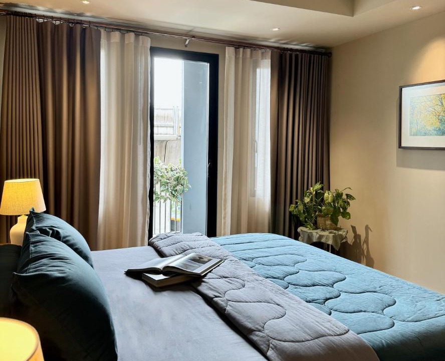 Photo of Bedroom in Samsen Nai