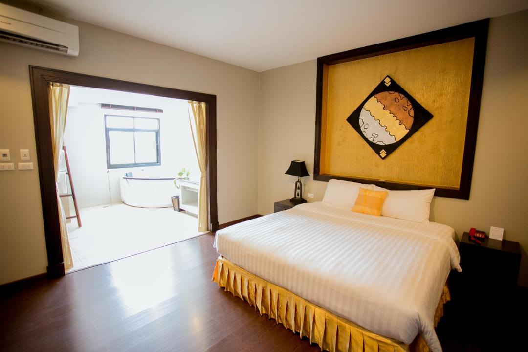 Photo of Bedroom in Tha Tum