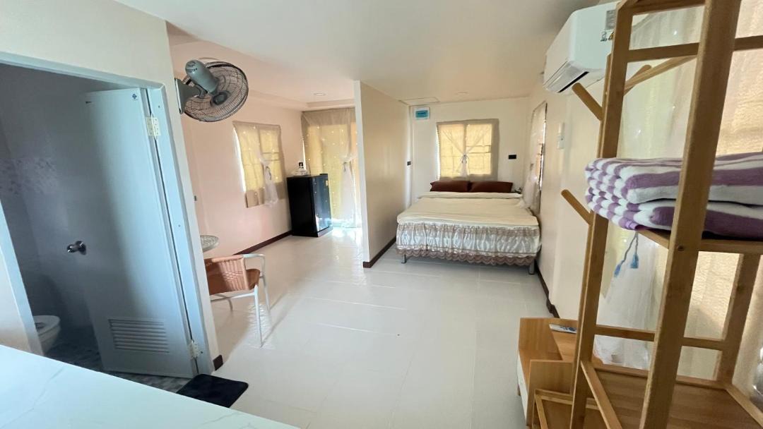 Photo of Bedroom in Hua Toei