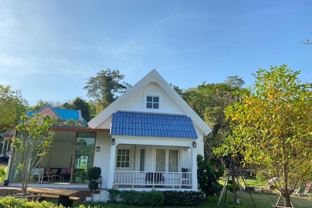 Photo of Buildings in Sam Nak Thong