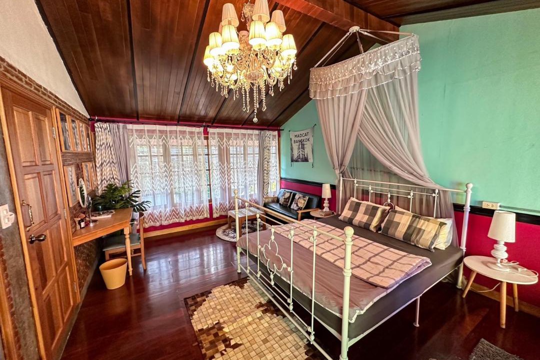 Photo of Livingroom in Khlong Tan Nuea