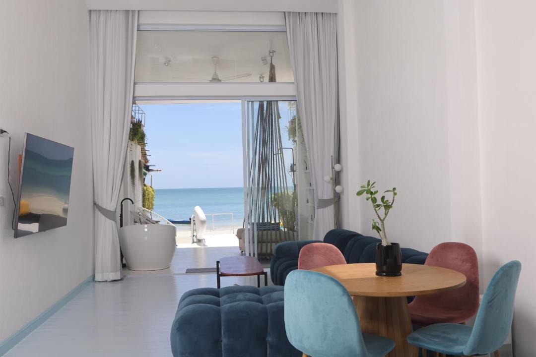 Photo of Livingroom in Chaloklum
