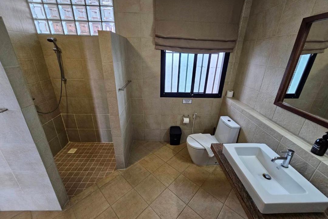 Photo of Bathroom in Haad Pleayleam