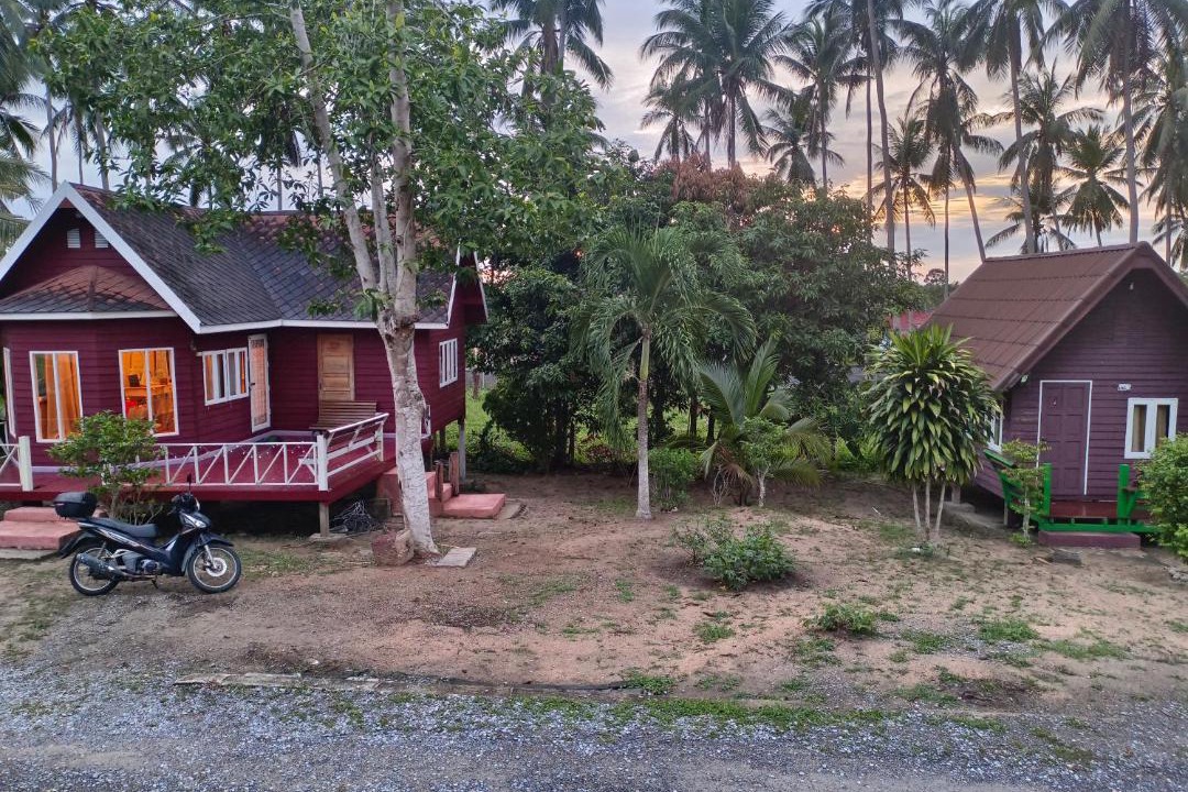 Photo of Others in Thong Krut