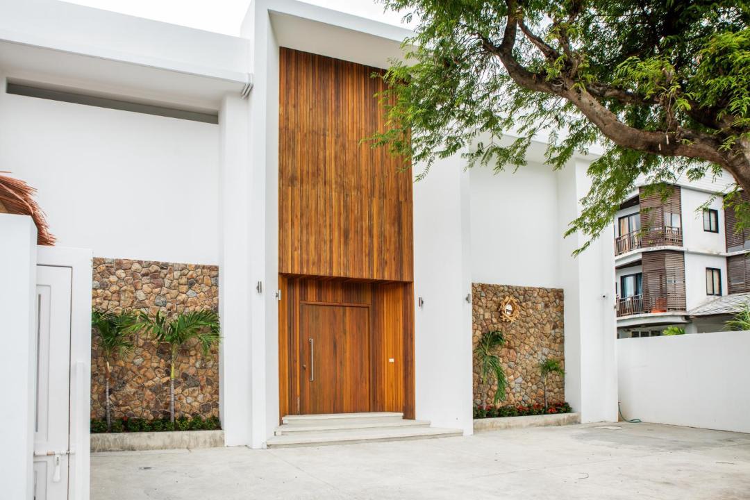 Photo of Buildings in Maret