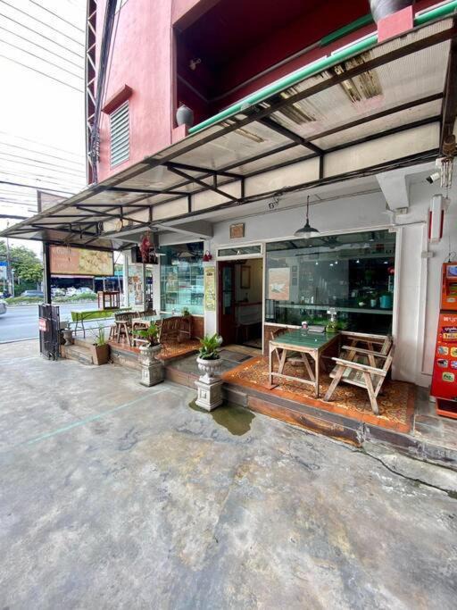 Photo of Others in Bang Phlat