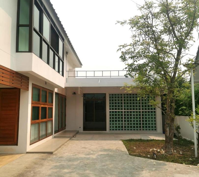 Photo of Others in Saraphi