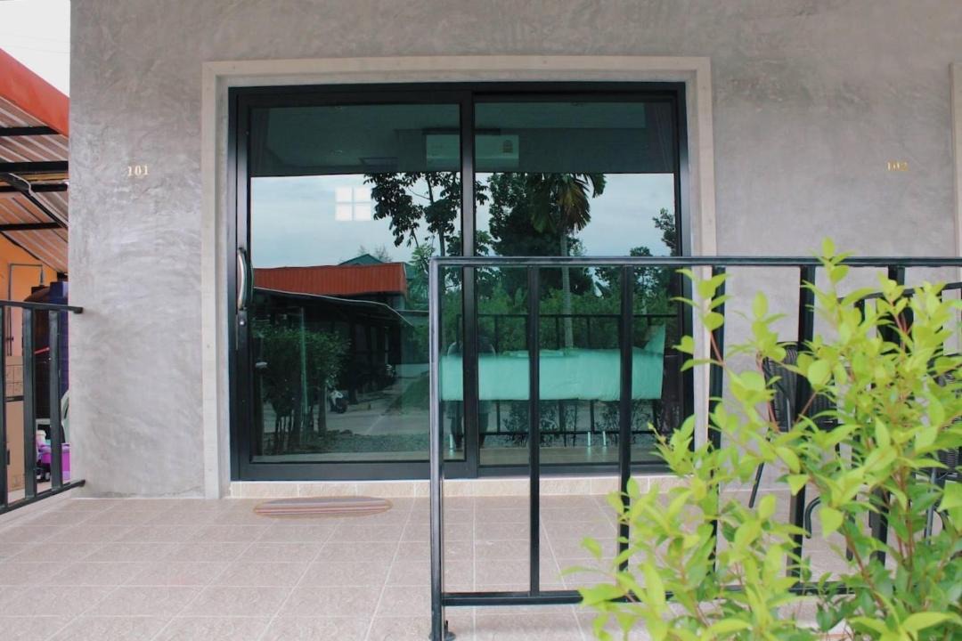 Photo of Buildings in Phlap Phla