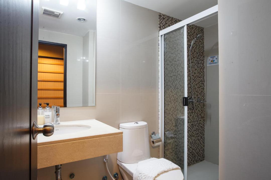 Photo of Bathroom in Khlong Toei Nuea