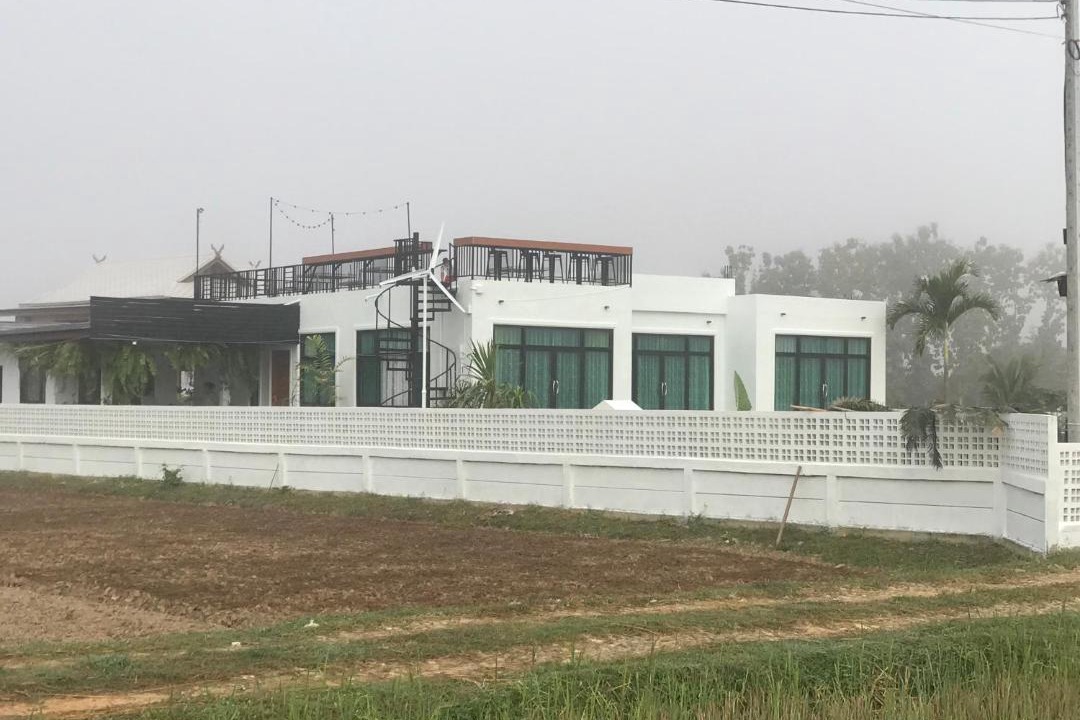 Photo of Buildings in Pua