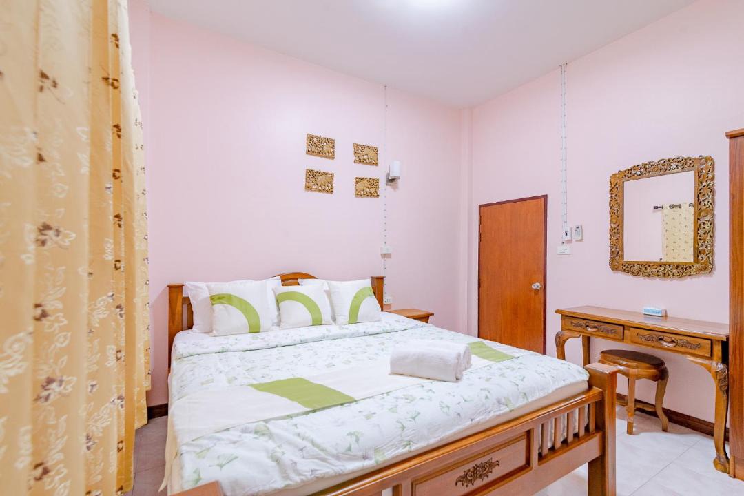 Photo of Bedroom in Phongprasan