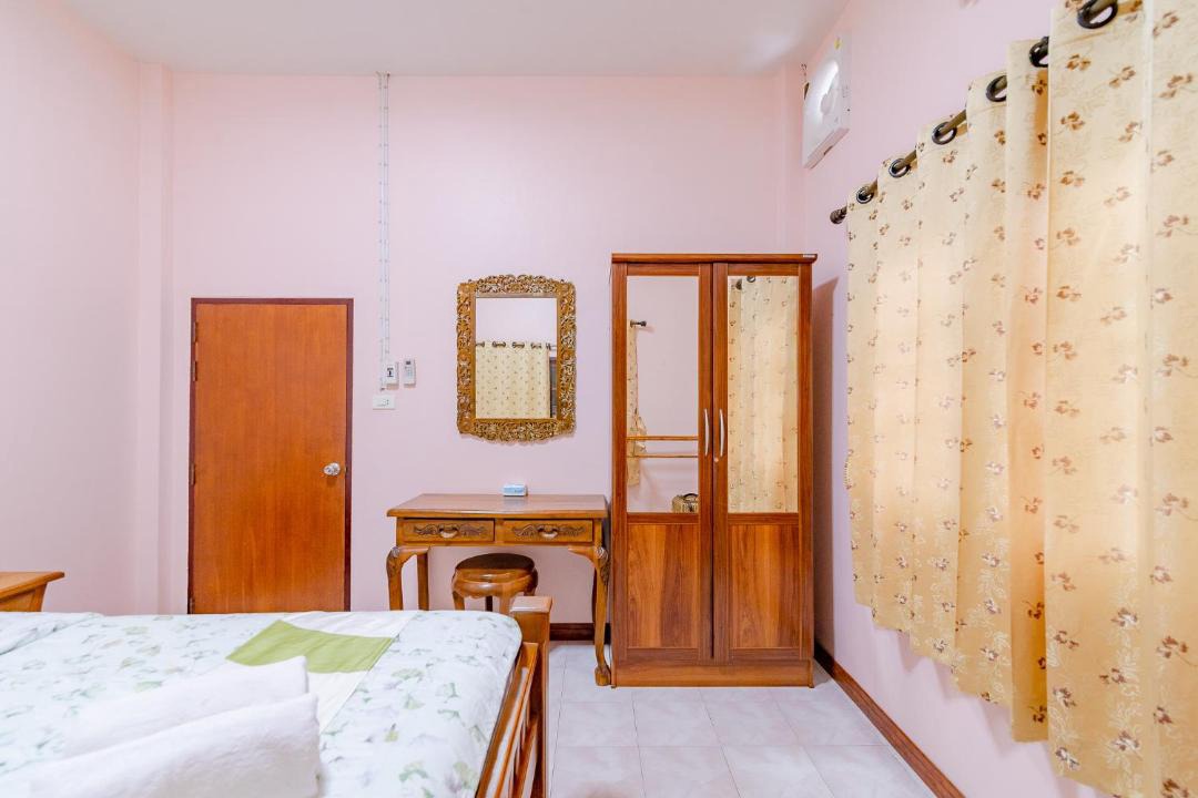 Photo of Bedroom in Phongprasan