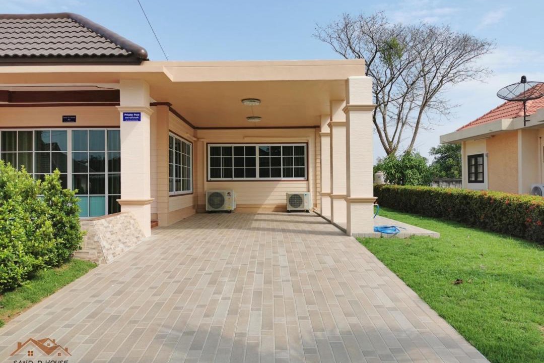 Photo of Buildings in Kram