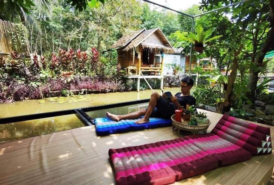 Photo of Others in Phrom Khiri