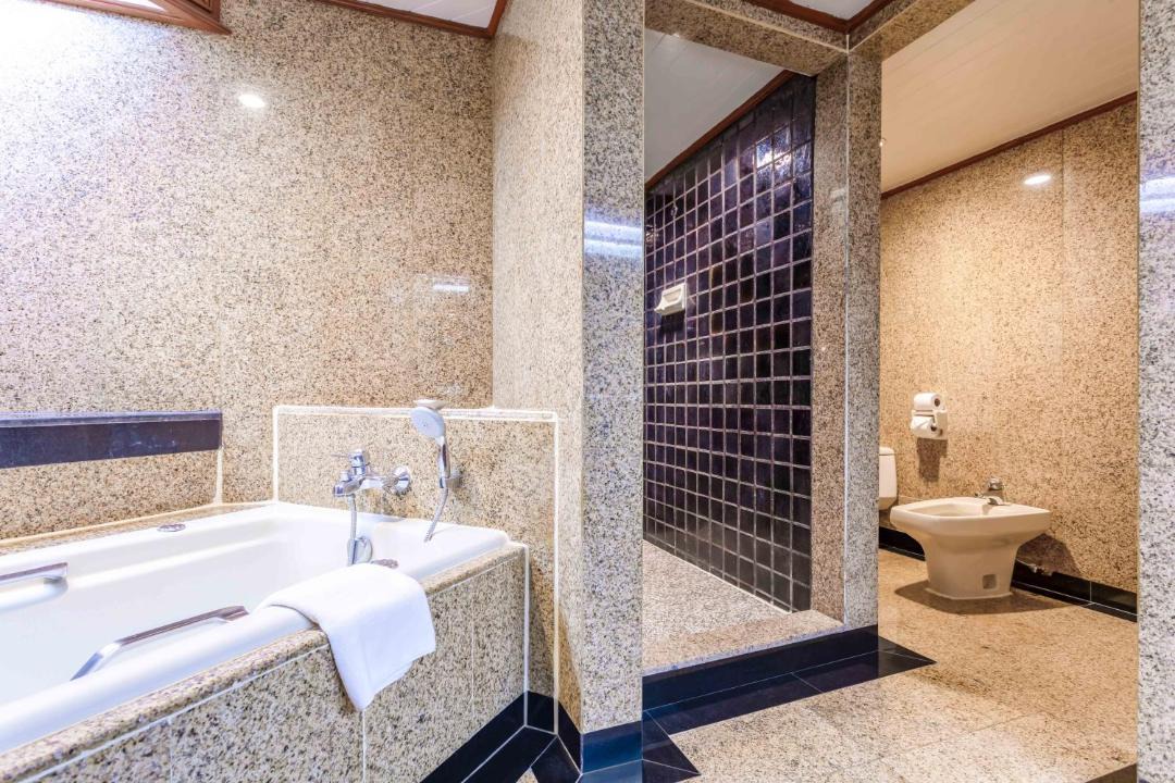Photo of Bathroom in Wat Ket