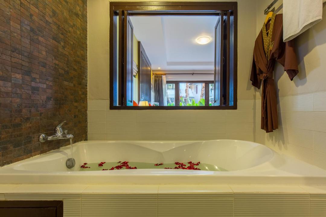 Photo of Bathroom in Chaweng City Center