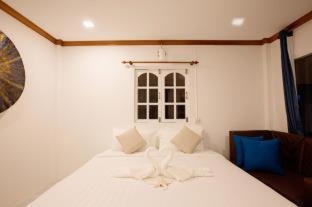 Photo of Bedroom in Haad Rin