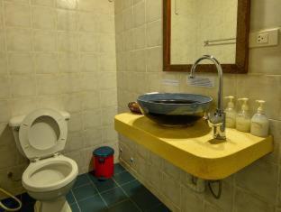 Photo of Bathroom in Koh Chang Tai