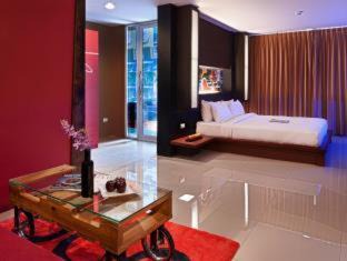 Photo of Others in Samsen Nok