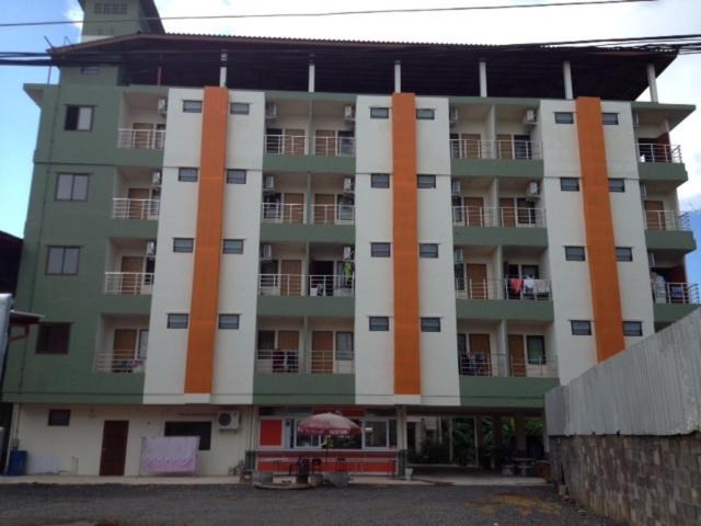 Photo of Others in Makham Tia