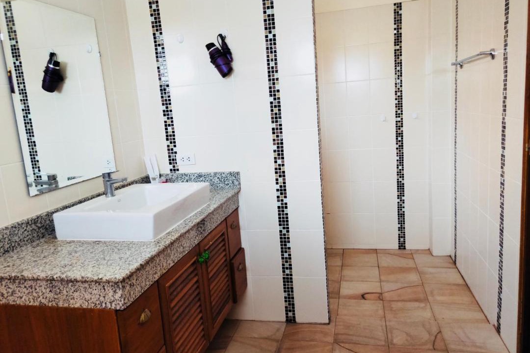 Photo of Bathroom in Mae Hia