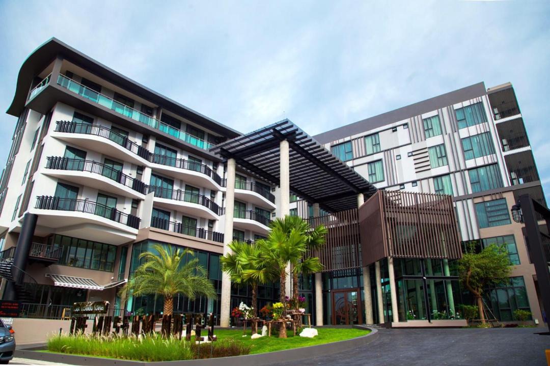 Photo of Buildings in Nakhon Pathom