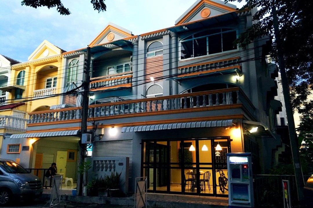 Photo of Buildings in Hua Mak