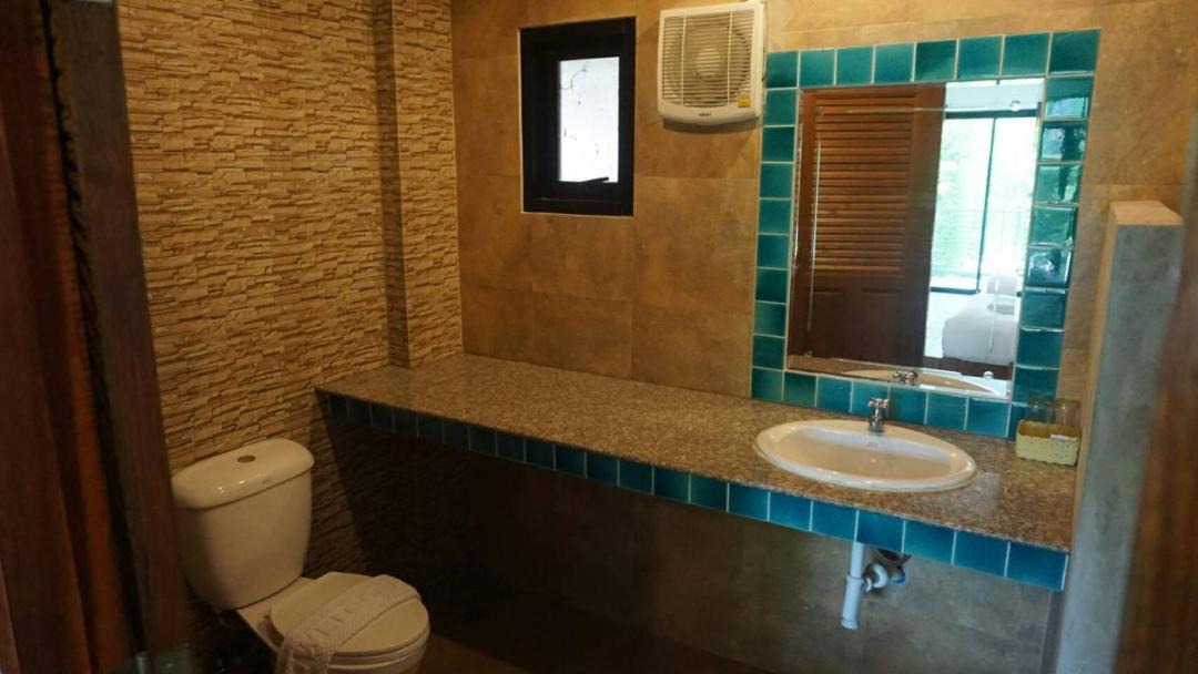 Photo of Bathroom in Tha Pho