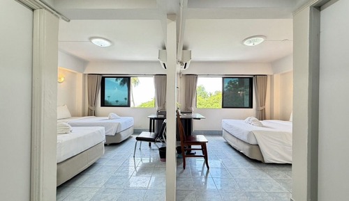 Family Room with Air Conditioning Building B