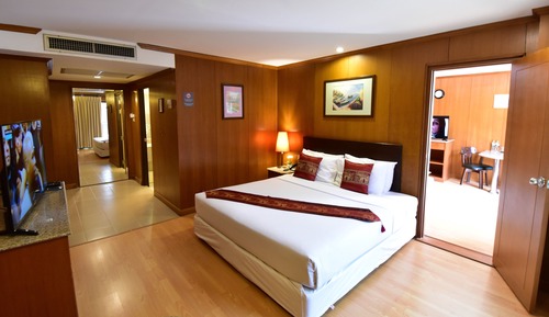 Family Connecting Room