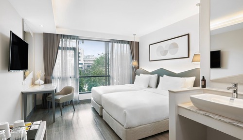 Superior Twin Room with Park View