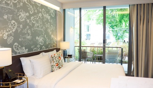 Standard Poolside Garden View, King bed - Ground Floor 