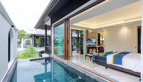 Suite with Private Pool