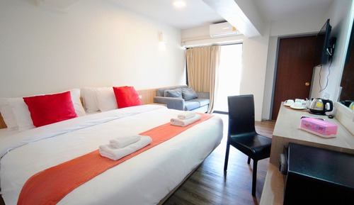 Deluxe Double with Balcony External Bathroom